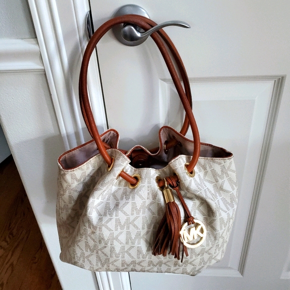 Michael kors Handbags - Michael kors  purse.